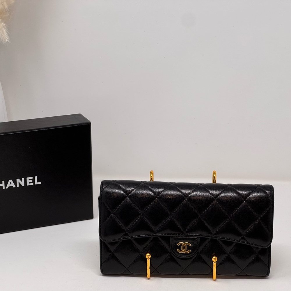 💯Authentic CHANEL Black Quilted Lambskin Classic Flap Continental Wallet